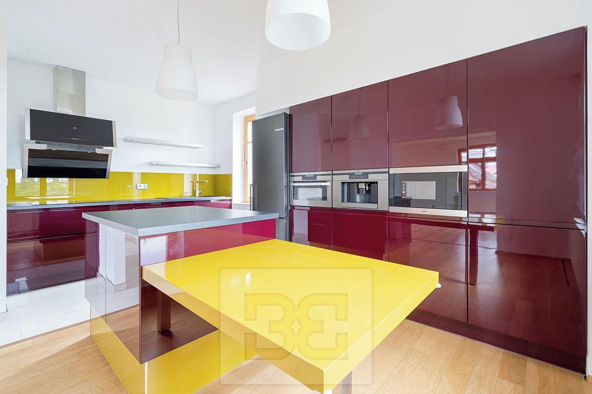Pronájem bytu 2+1 90 m²