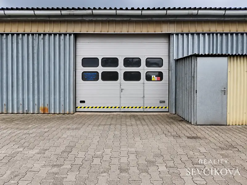 Pronájem skladového prostoru 70 m², Hradec Králové – náhled fotky 2