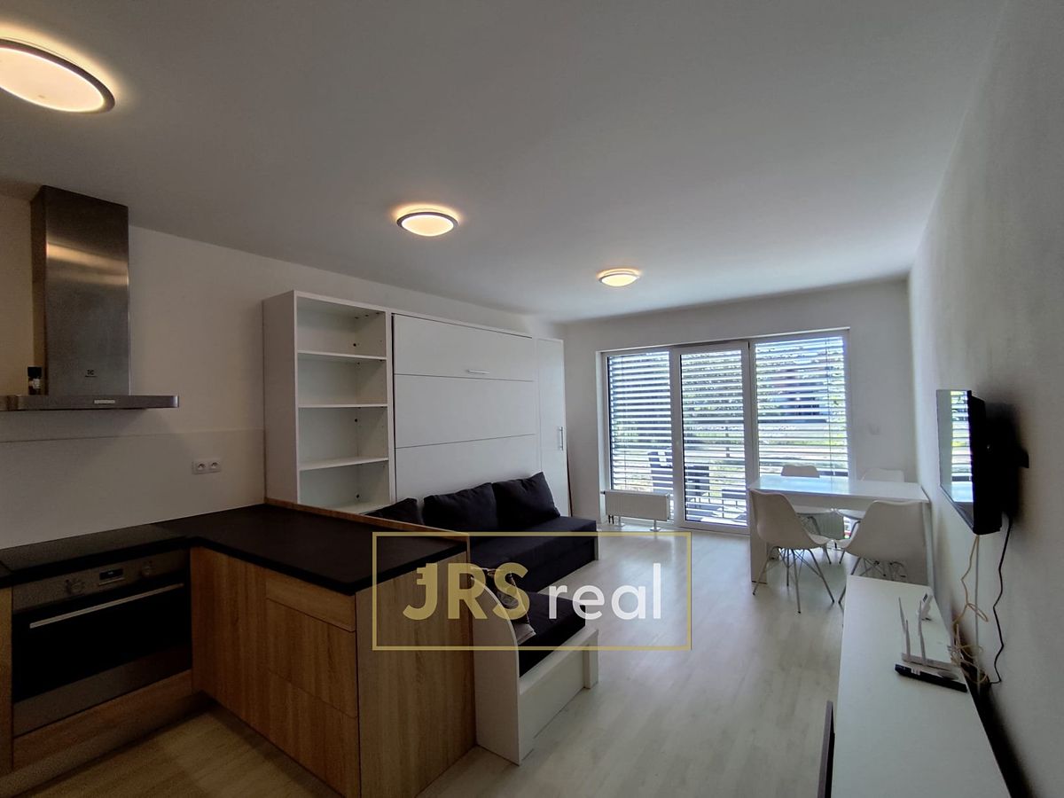 Pronájem bytu 2+kk 55 m² – fotografie 2