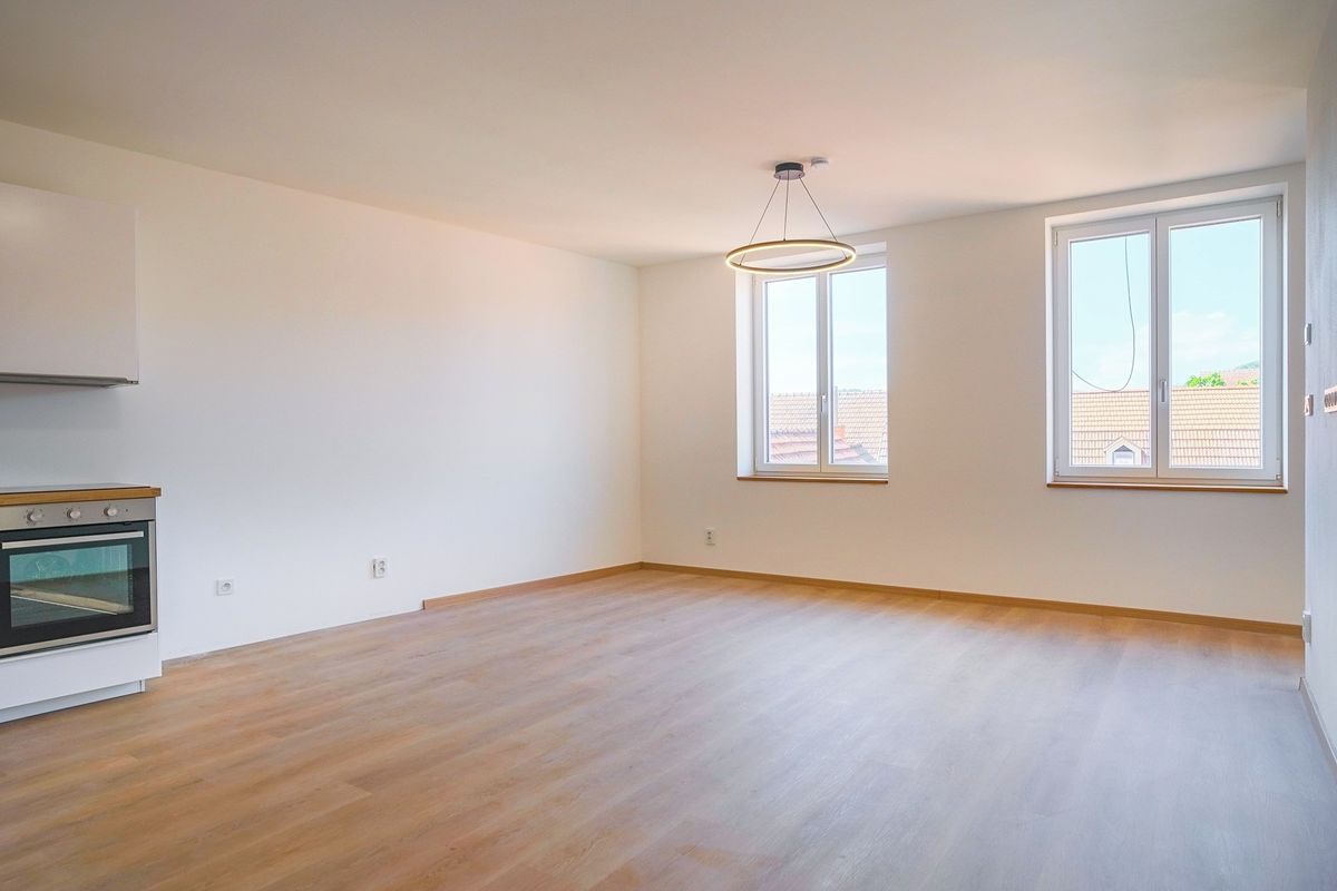 Pronájem bytu 1+kk 40 m²