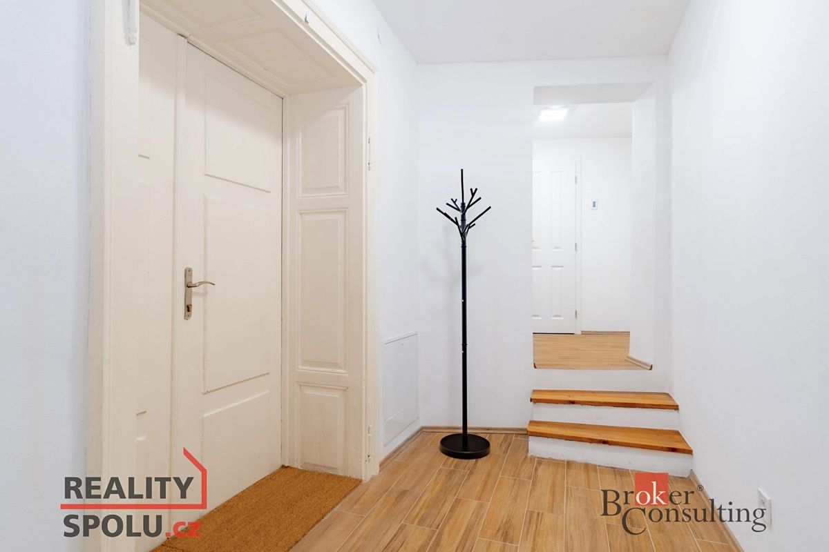 Pronájem bytu 2+kk 49 m² – fotografie 2