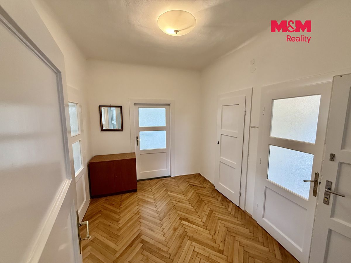 Pronájem bytu 2+1 82 m² – fotografie 3