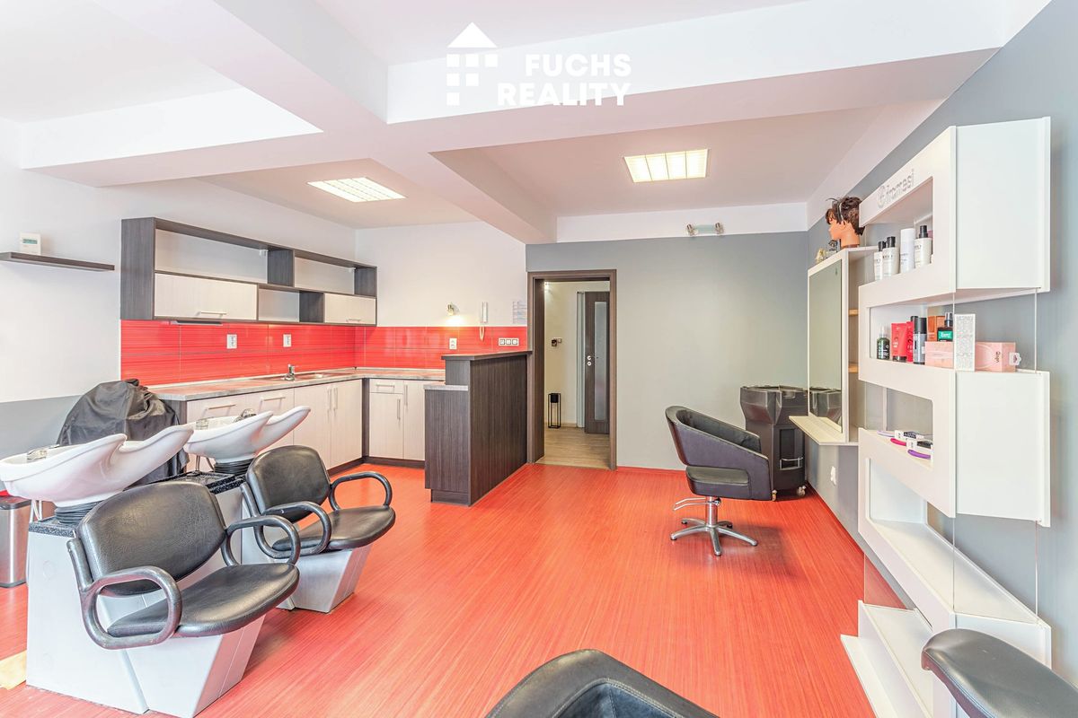 Prodej kanceláře 45 m² – fotografie 3