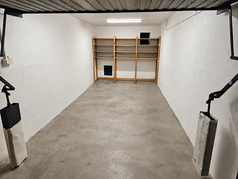 Pronájem garáže 16 m², Zlín – náhled fotky 1