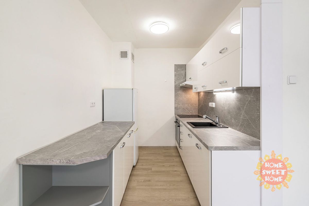 Pronájem bytu 2+kk 48 m² – fotografie 4