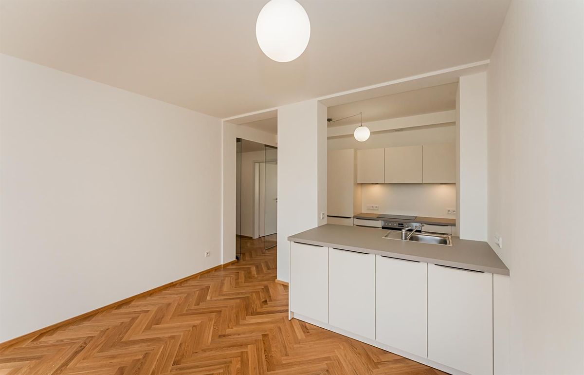Pronájem bytu 3+kk 85 m²