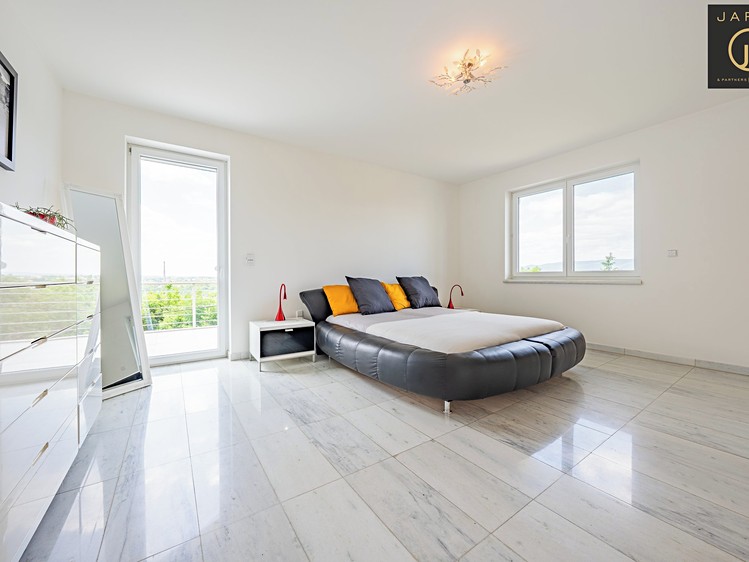 Будинок на продаж, 315 м² (15 з 38)