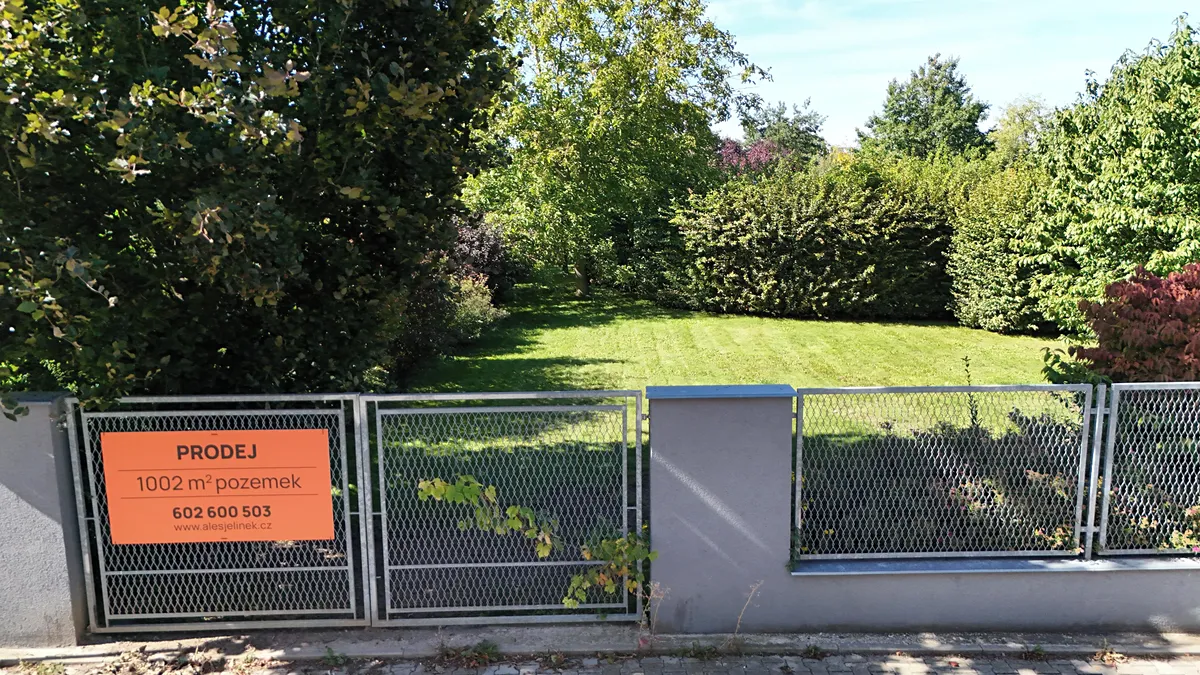 Prodej stavebního pozemku 1002 m²