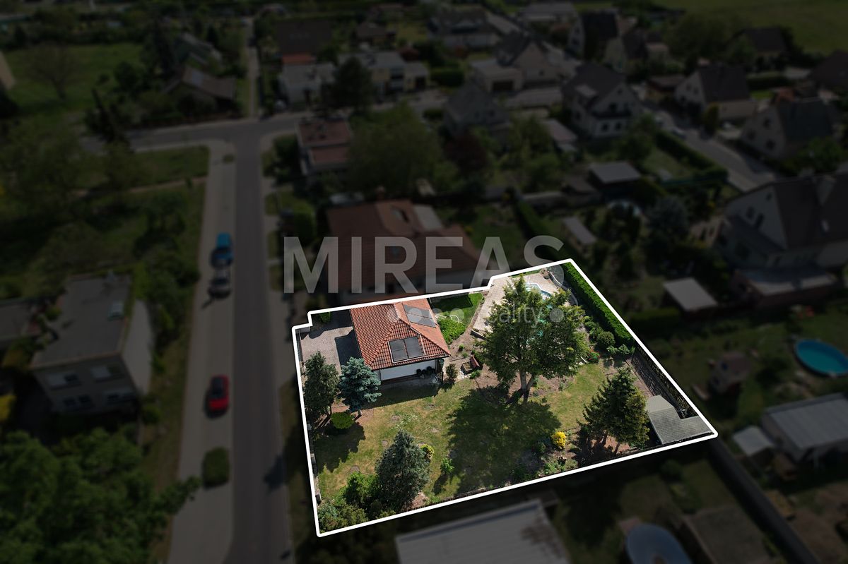 Prodej stavebního pozemku 812 m², Kosmonosy – fotka 1 z 3