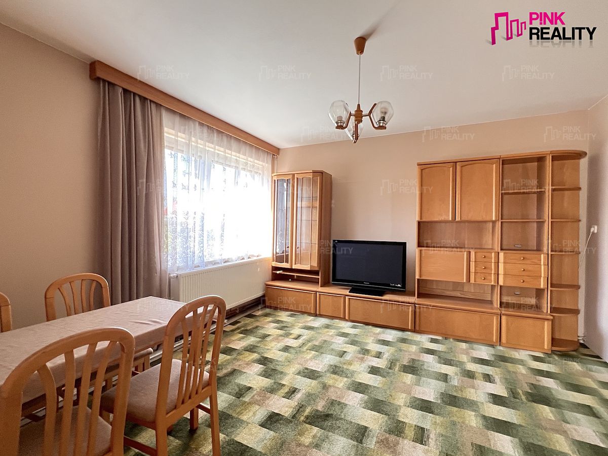 Prodej rodinného domu 224 m², pozemek 819 m² – fotografie 3