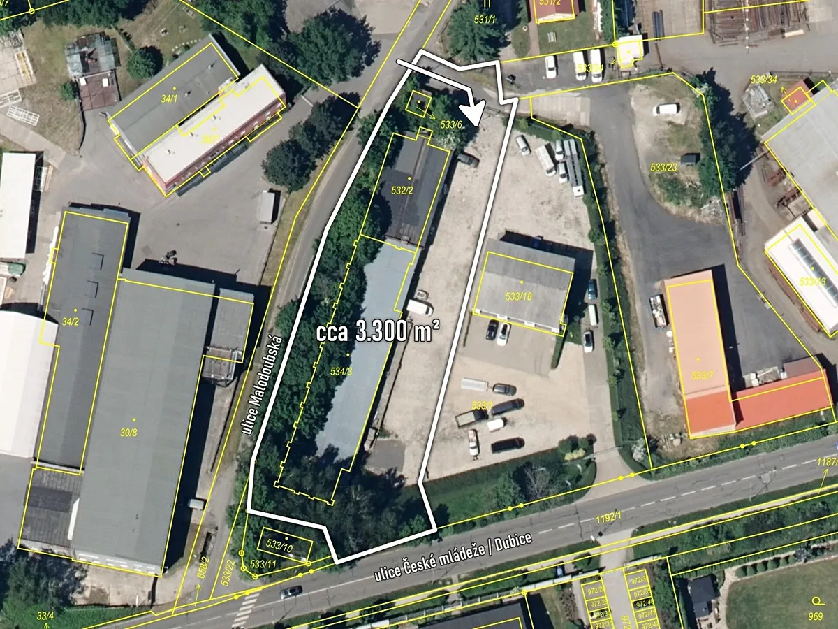 Prodej komerčního pozemku 3300 m²