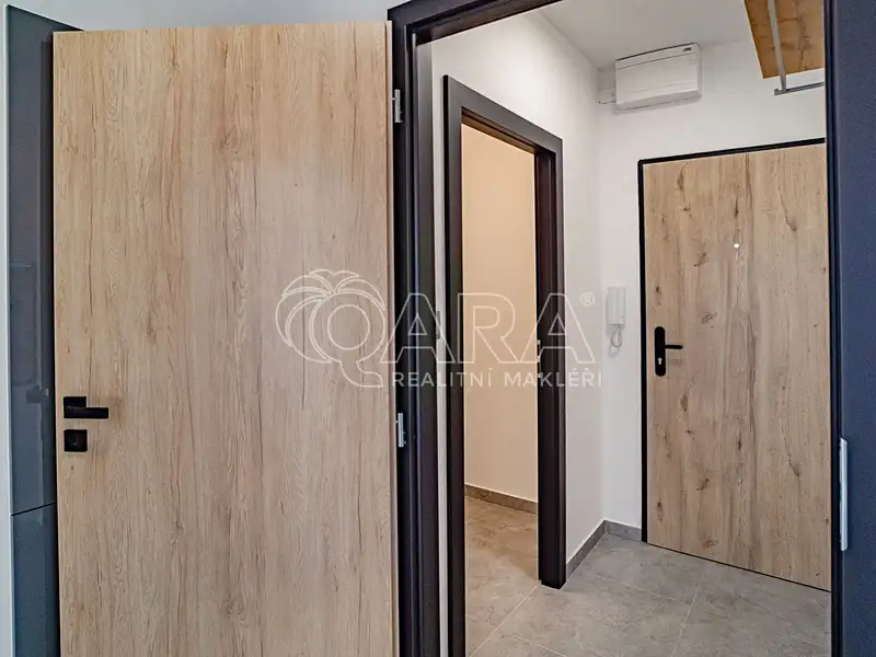 Pronájem bytu 3+1 58 m², Strakonice – náhled fotky 3