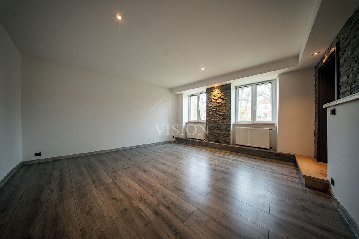 Prodej vícegeneračního domu 285 m², pozemek 339 m² – fotografie 5