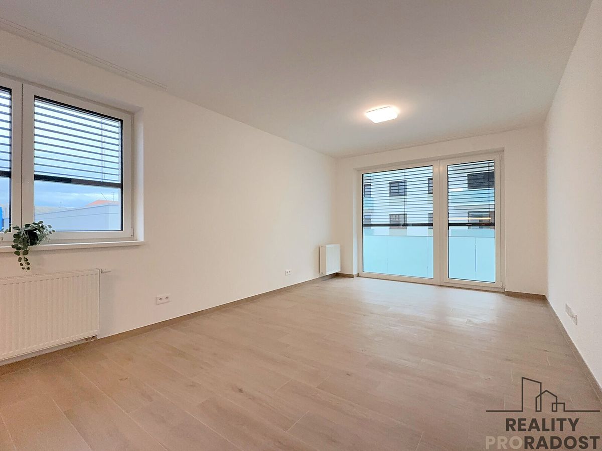 Pronájem bytu 2+kk 56 m² – fotografie 4