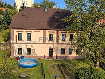 Prodej rodinného domu 520 m², pozemek 2690 m²