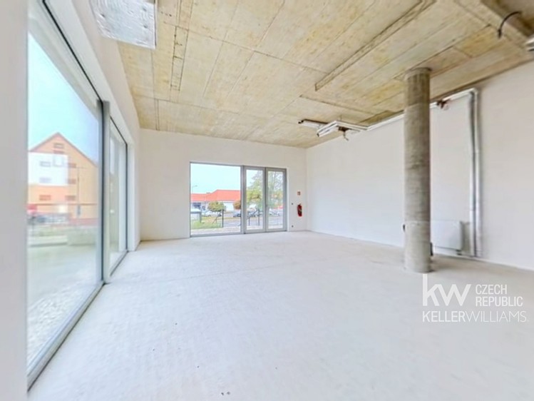 Pronájem komerčního prostoru, 60 m² (2 z 10)