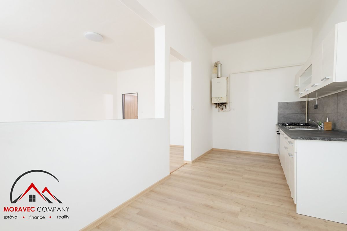 Pronájem bytu 2+1 63 m² – fotografie 3