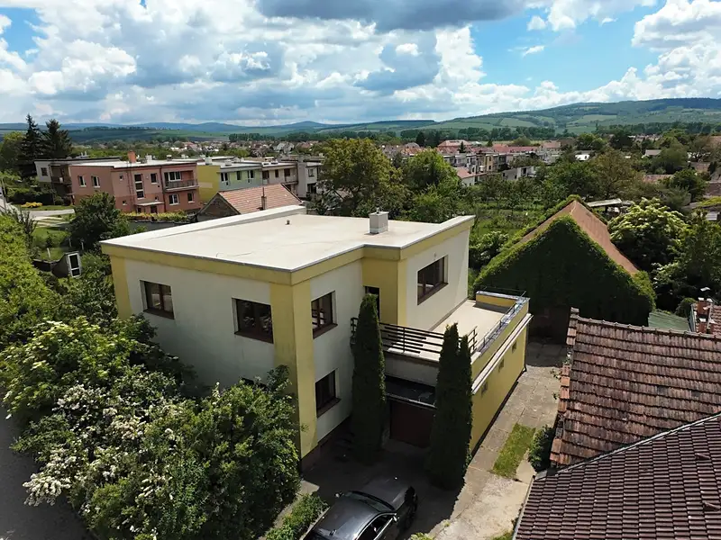 Prodej rodinného domu 199 m², pozemek 830 m², Hroznová Lhota – náhled fotky 2