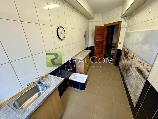 Pronájem obchodního prostoru 8 m², Praha – náhled fotky 3