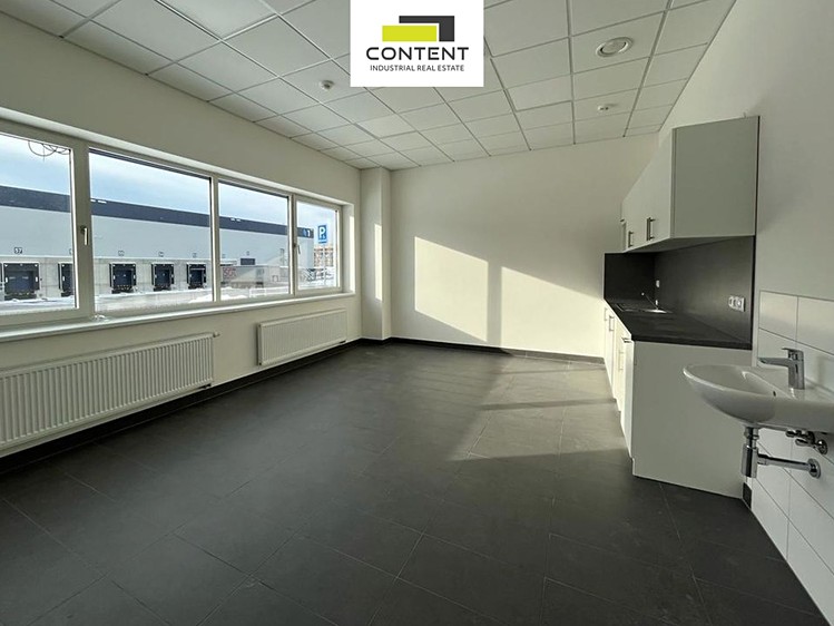 Pronájem komerčního prostoru, 2 880 m² (10 z 19)