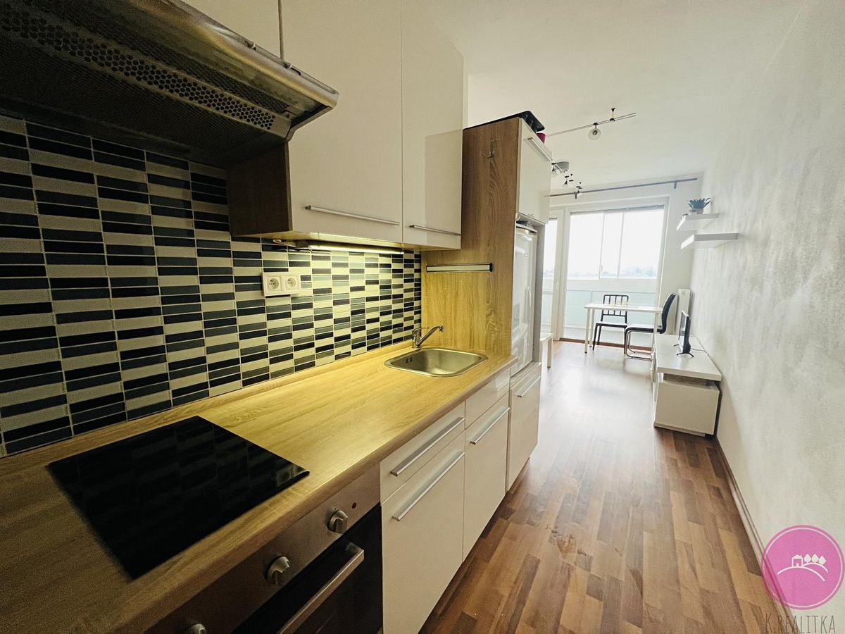 Pronájem bytu 1+kk 28 m²