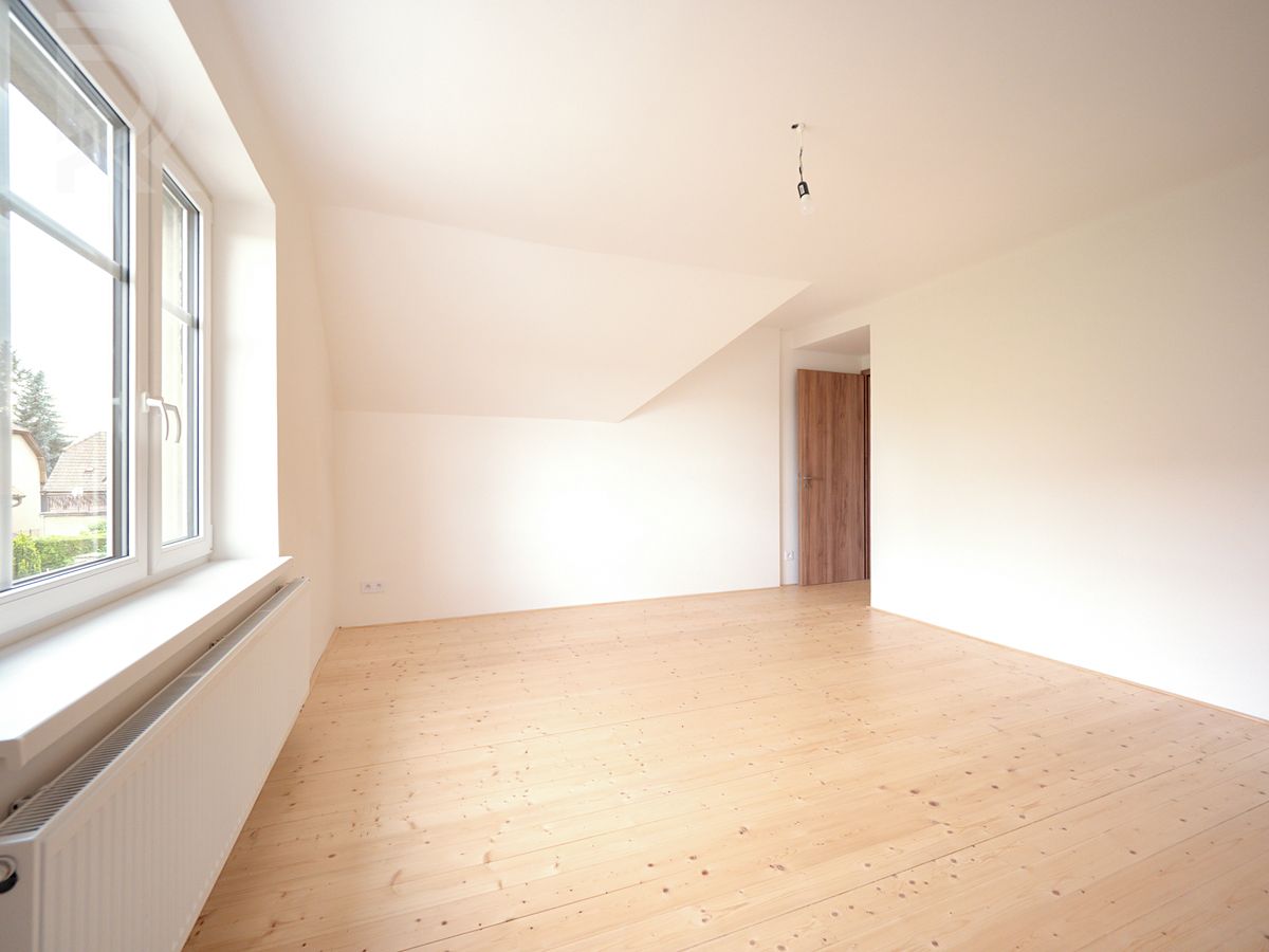 Pronájem rodinného domu 100 m², pozemek 426 m² – fotografie 4