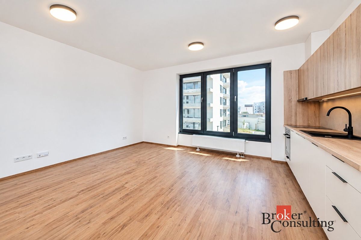 Pronájem bytu 1+kk 32 m² – fotografie 5