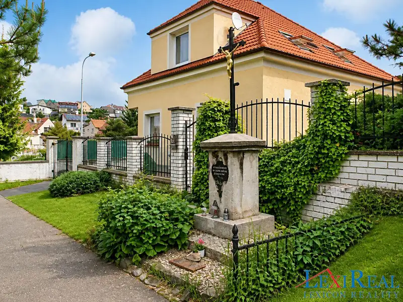 Prodej rodinného domu 160 m², pozemek 643 m², Praha – náhled fotky 2