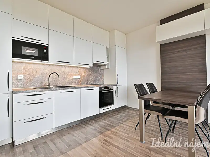 Pronájem bytu 2+kk 60 m², Brno – náhled fotky 1