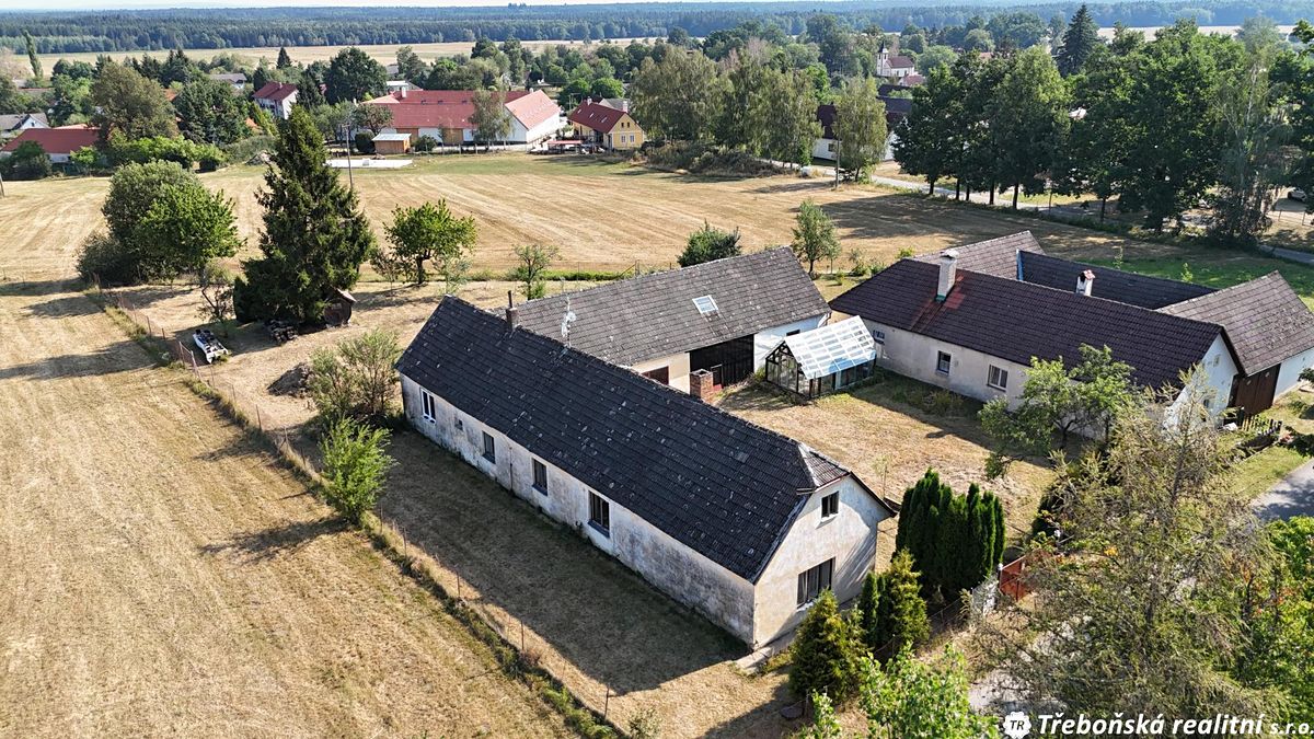 Prodej rodinného domu 115 m², pozemek 1982 m² – fotografie 2