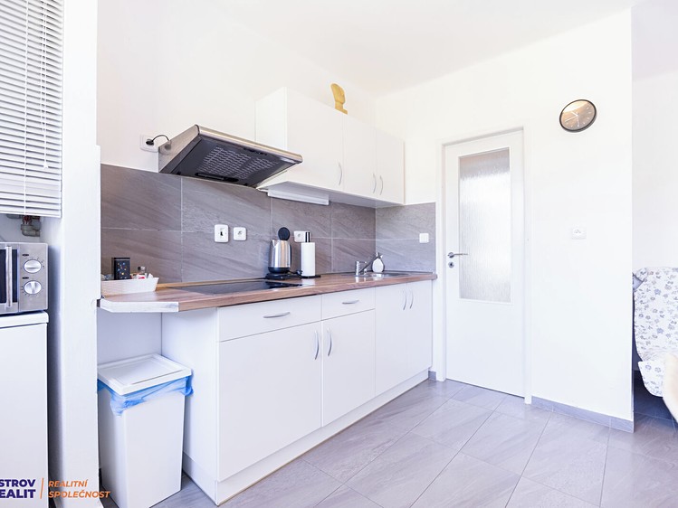 Prodej komerčního prostoru, 450 m² (5 z 35)