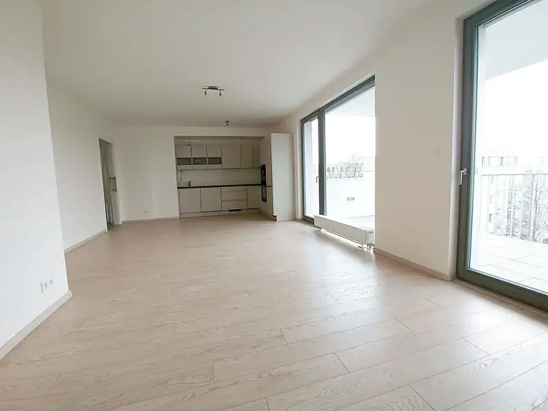 Pronájem bytu 4+kk 86 m², Praha – náhled fotky 2