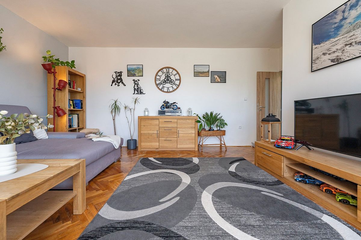 Pronájem bytu 3+1 82 m² – fotografie 3