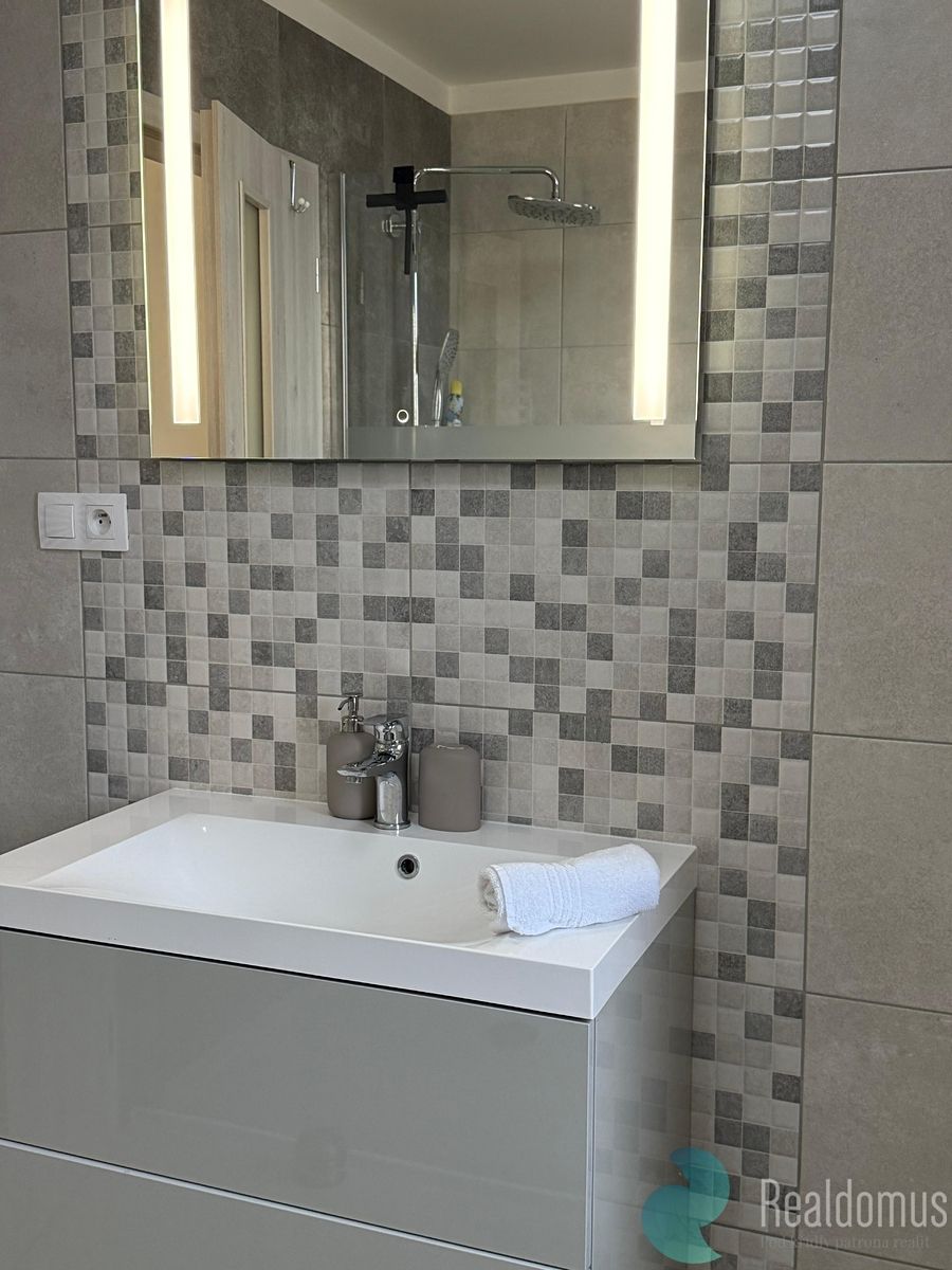 Pronájem bytu 2+kk 49 m² – fotografie 2