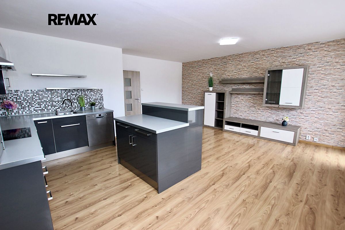 Pronájem bytu 3+kk 64 m²