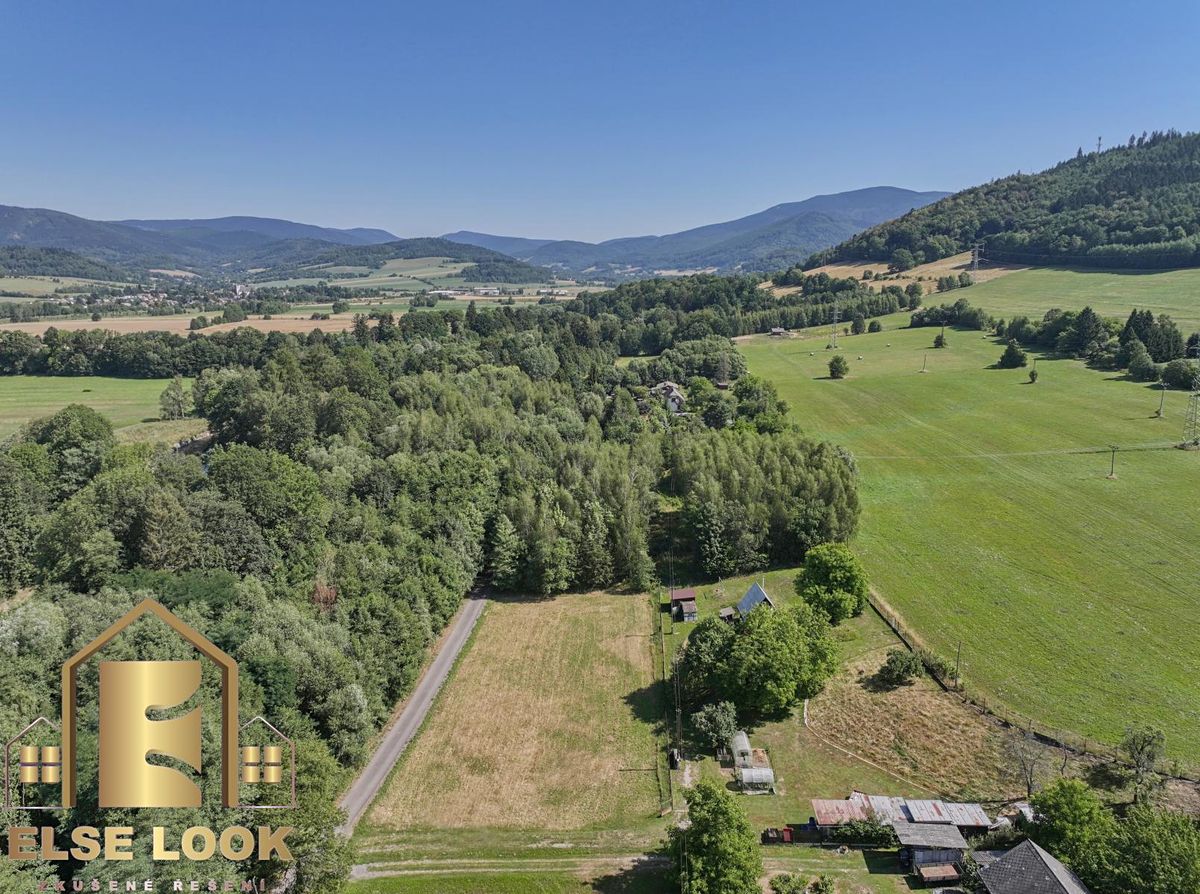 Prodej stavebního pozemku 1227 m²