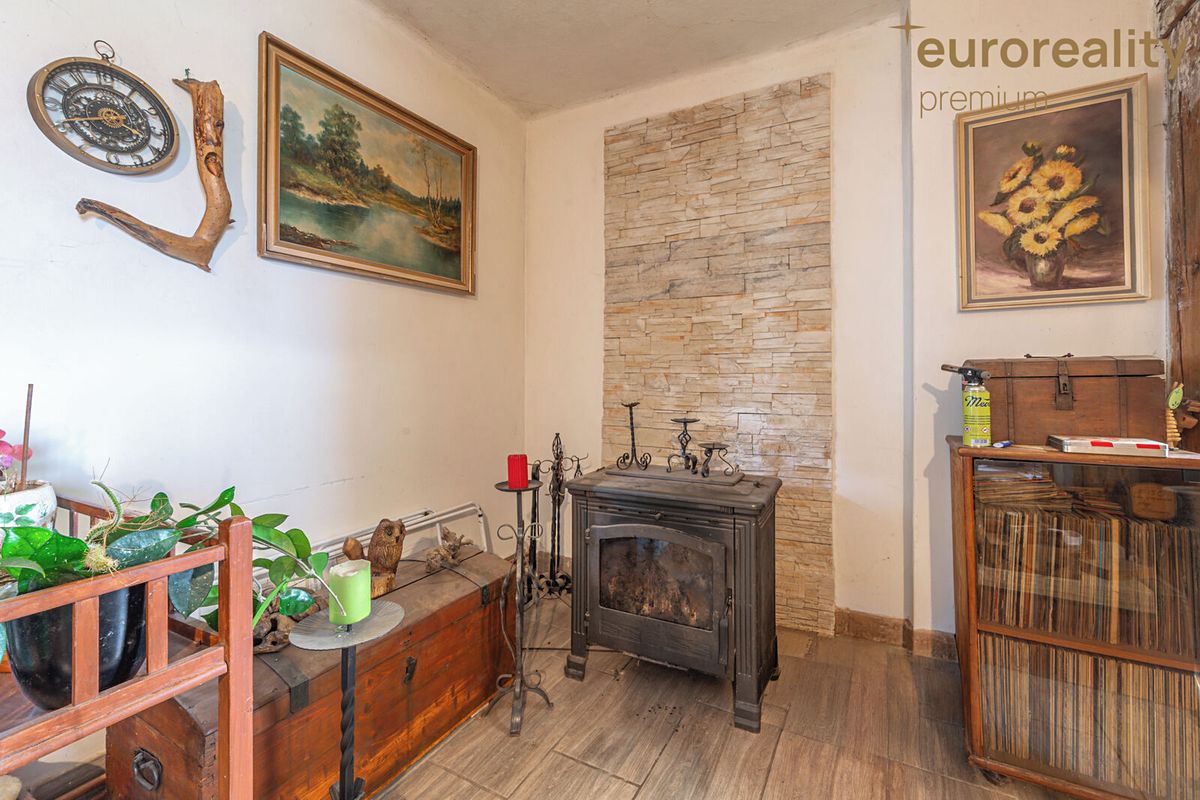 Prodej rodinného domu 109 m², pozemek 976 m² – fotografie 4