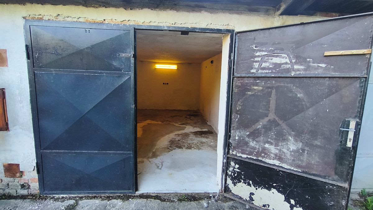 Prodej garáže 26 m² – fotografie 3