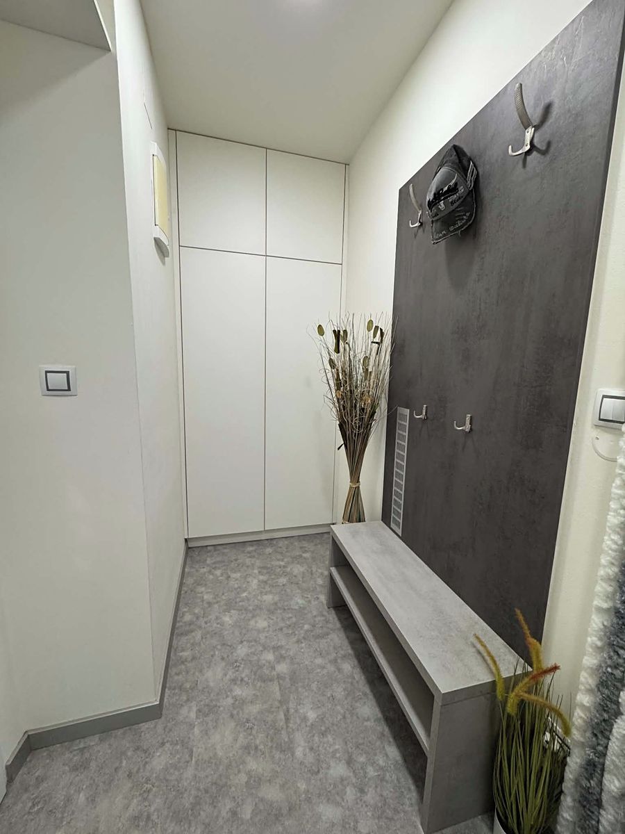 Pronájem bytu 1+kk 40 m² – fotografie 2