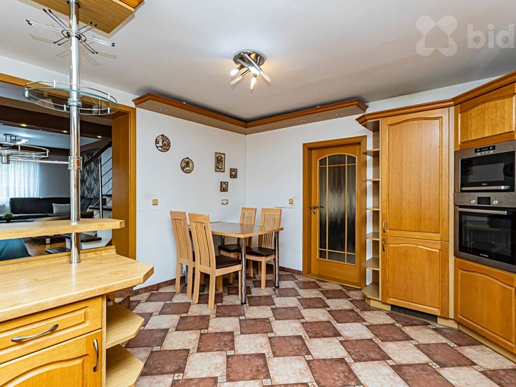 Будинок на продаж, 285 м² (7 з 38)