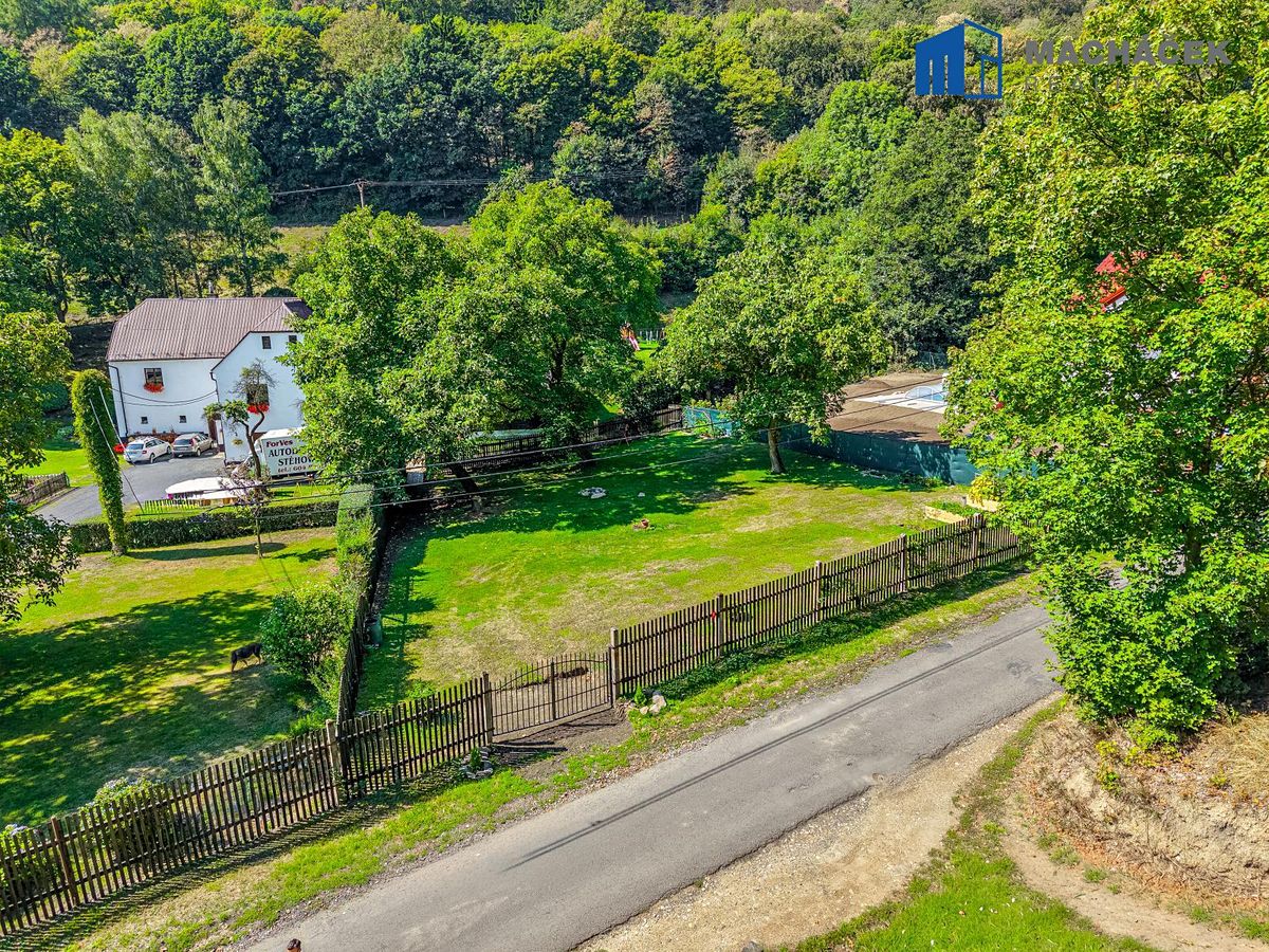 Prodej stavebního pozemku 760 m² – fotografie 2