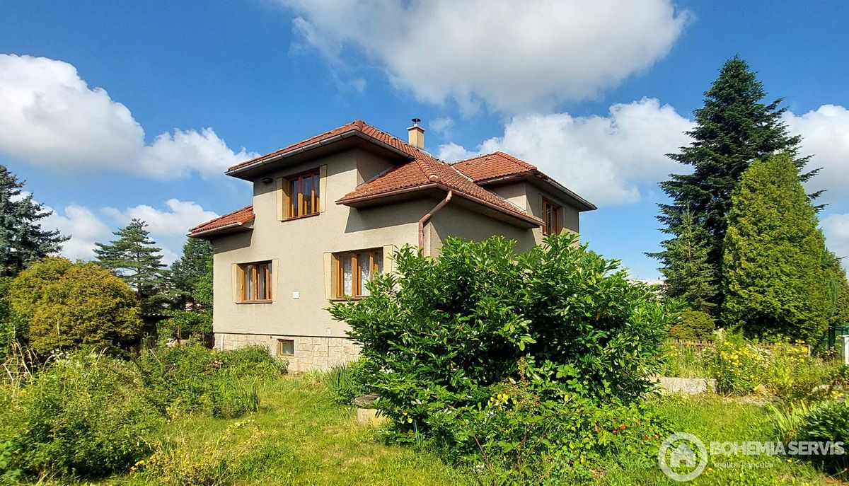 Prodej rodinného domu 185 m², pozemek 2688 m²