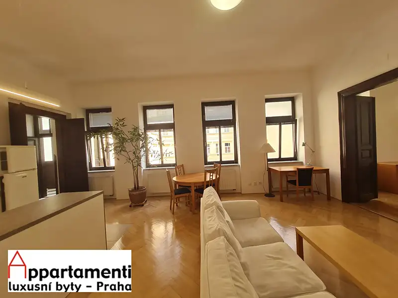 Pronájem bytu 2+kk 65 m², Praha – náhled fotky 1