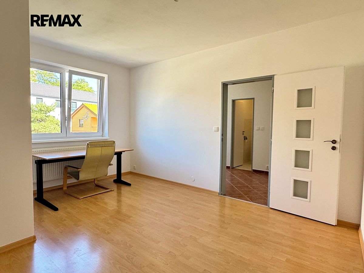 Pronájem bytu 3+kk 72 m² – fotografie 3