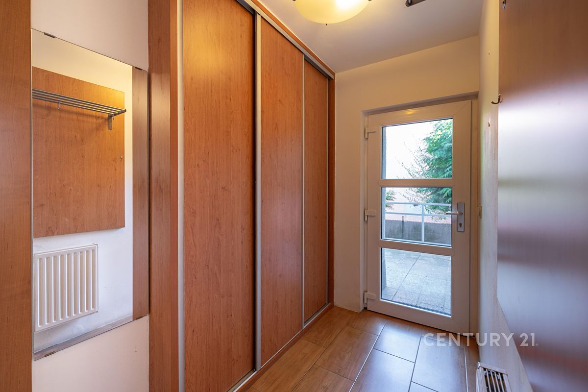 Prodej rodinného domu 217 m², pozemek 800 m² – fotografie 5