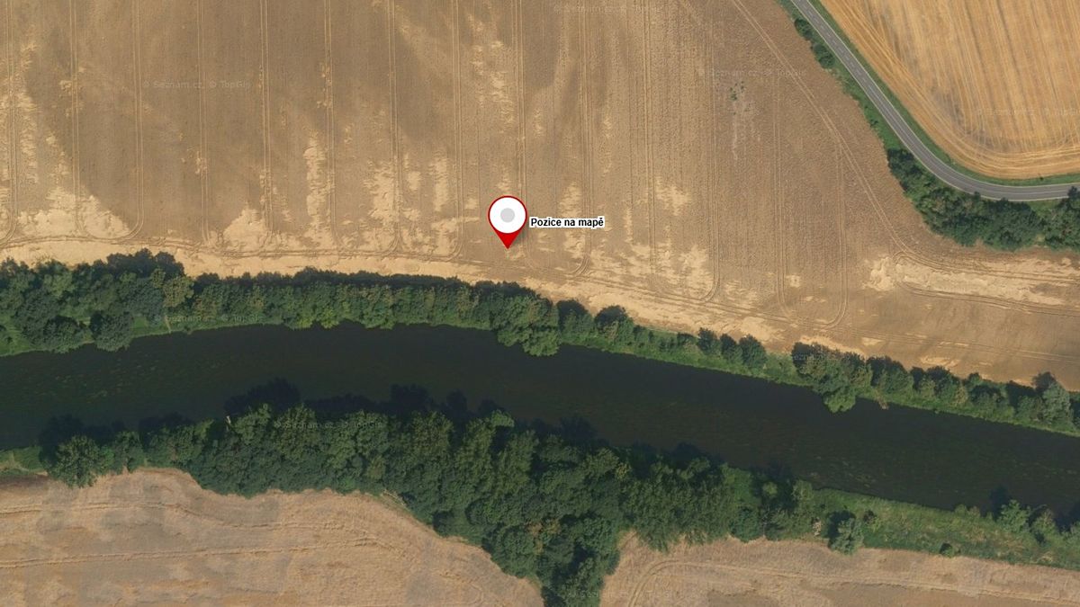 Prodej pole 1030 m² – fotografie 2