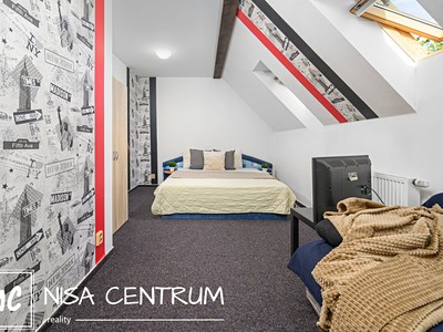 Prodej  rodinného domu 272 m², pozemek 976 m²