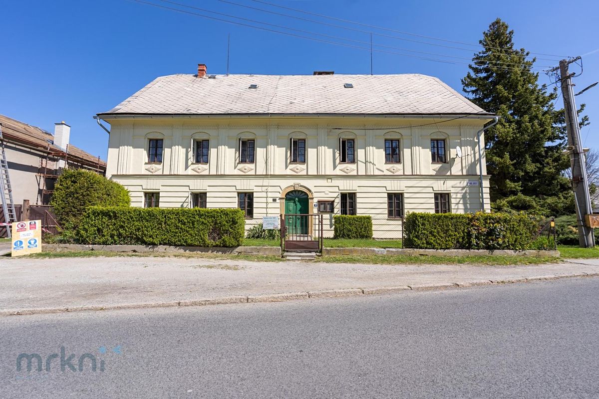 Prodej rodinného domu 400 m², pozemek 1400 m² – fotografie 5