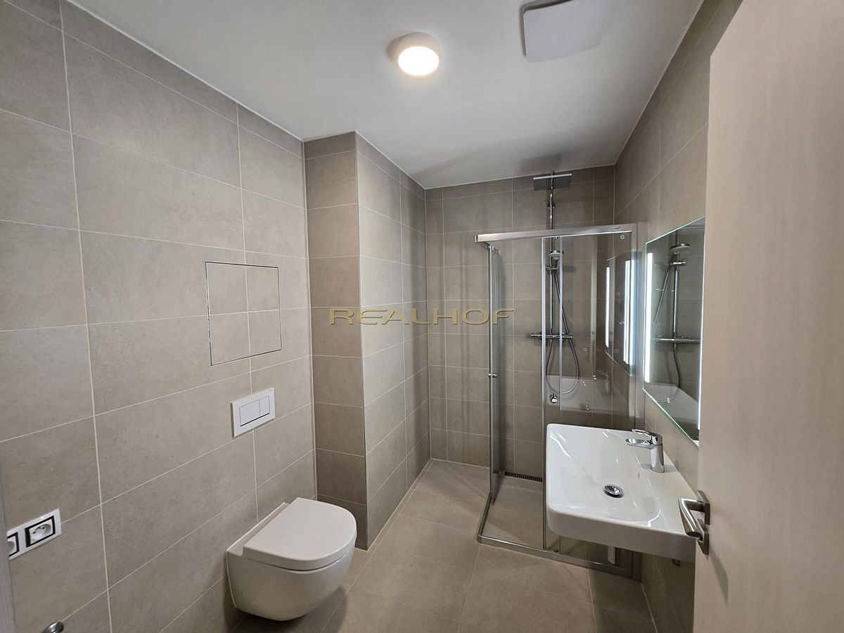 Pronájem bytu 1+1 37 m² – fotografie 2