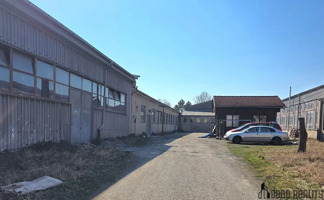 Pronájem skladového prostoru 380 m² — fotografie 4